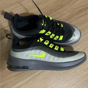 Nike Air Max Axis Grey Black and Neon Green Shoes 5Y